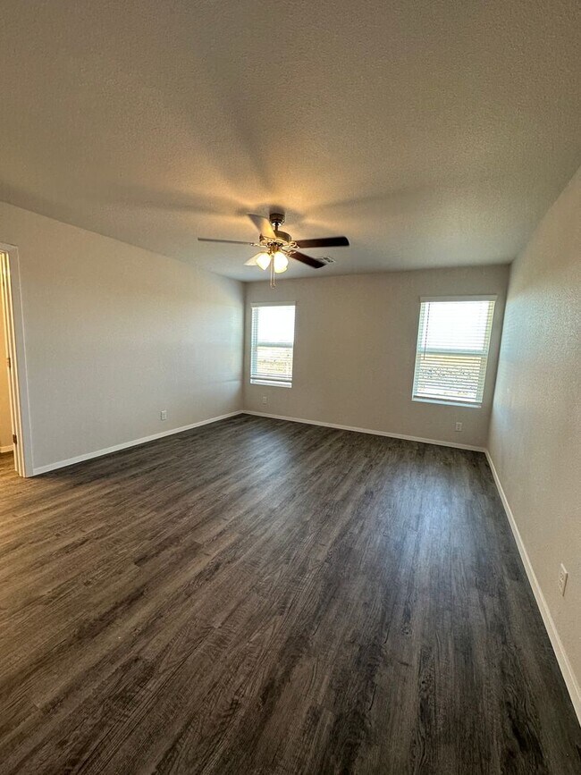 Building Photo - *Pre-leasing* Four Bedroom | Two Bath Home...