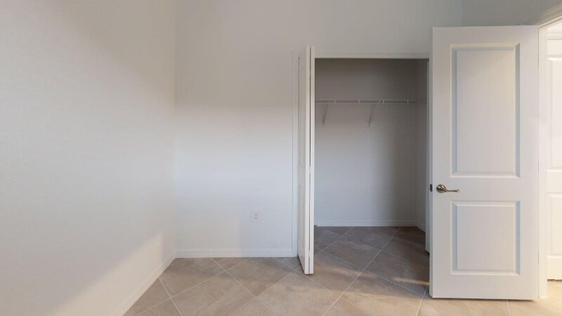 Building Photo - 1548 Saddlewood Cir