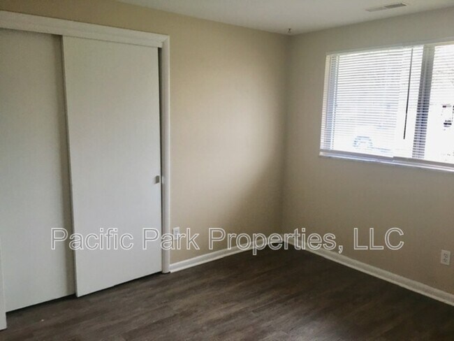 Building Photo - 9403 Shenandoah Dr