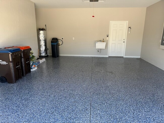 Building Photo - 6984 SW 94th Ct