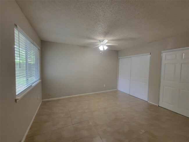 Building Photo - 23242 Prairie Bird Dr