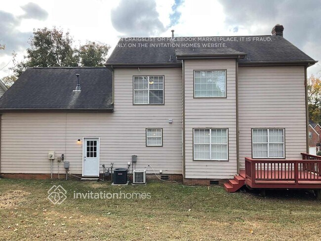 Building Photo - 2343 Century Oaks Ln