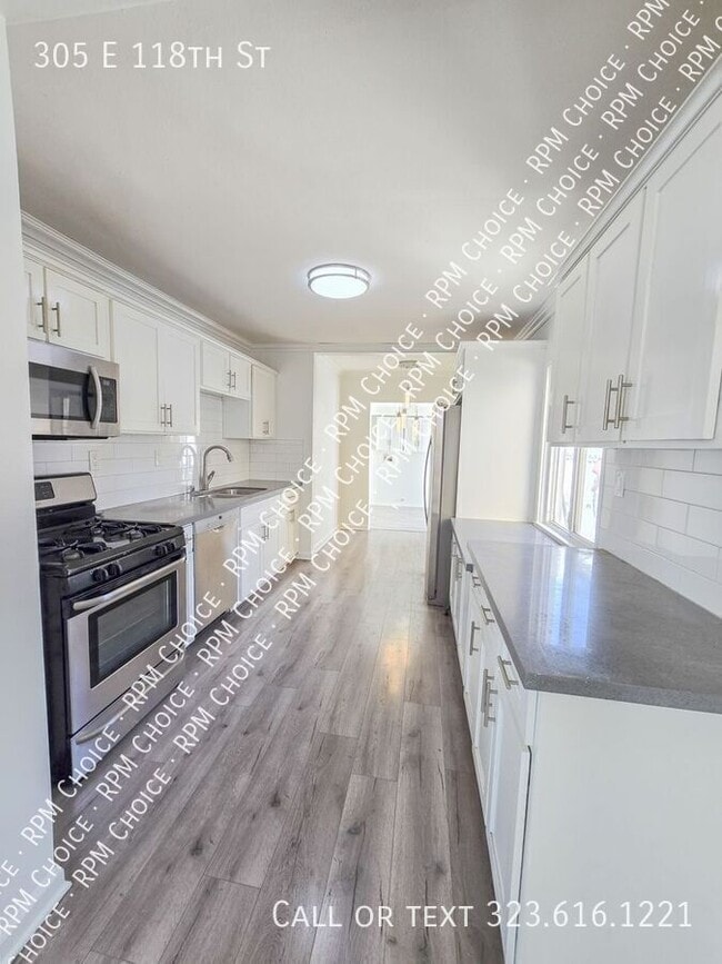 Building Photo - 305 E 118th St