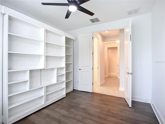 Building Photo - 15459 Santa Pola Dr