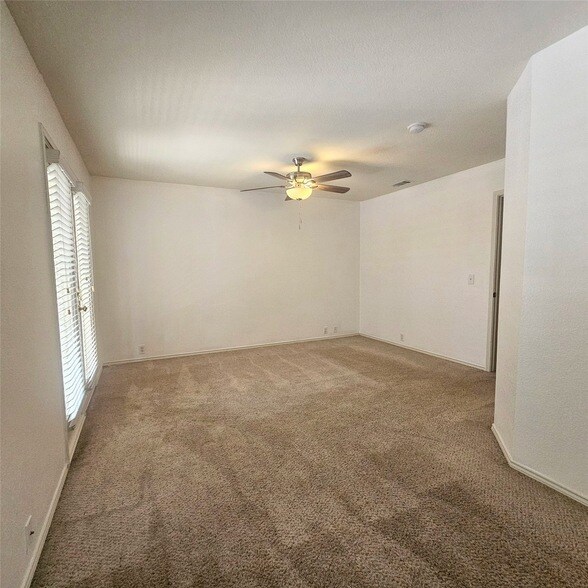 Building Photo - 10741 Traymore Dr