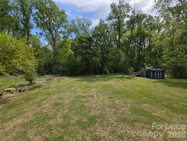 Building Photo - 337 Fox St SW