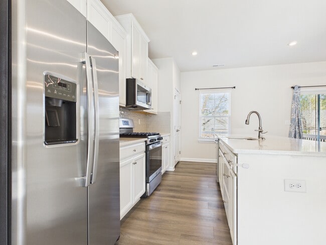 Building Photo - 2617 Grantham Place Dr