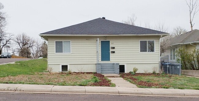 Primary Photo - 1621 Dunn Ave