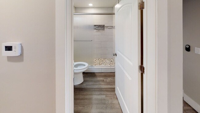 Building Photo - 5578 Mary Ln Dr