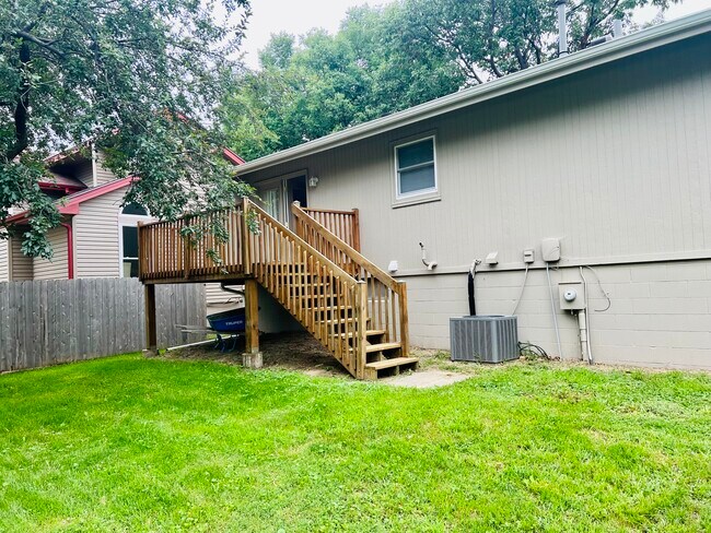 Building Photo - 5035 S 163rd Ave