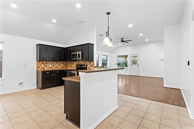 Building Photo - 15323 Redbud Berry Way