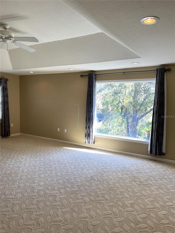 Building Photo - 6604 Crescent Lake Dr