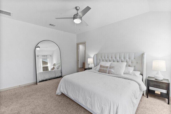 Building Photo - 13220 Lago Acero