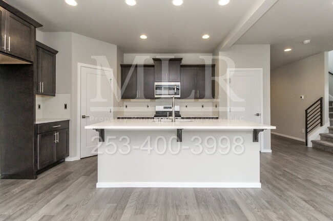 Building Photo - 10325 SE 270th St