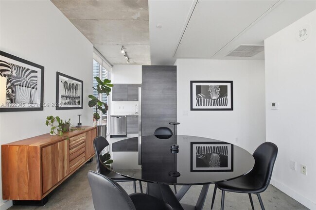 Building Photo - 151 SE 1st St