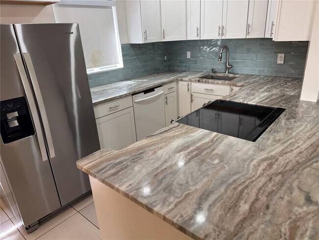 Building Photo - 3300 Fox Chase Cir
