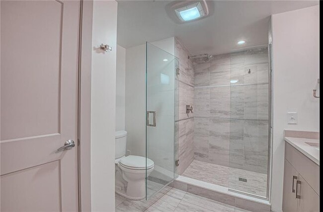 Building Photo - 957 Liberty Ave