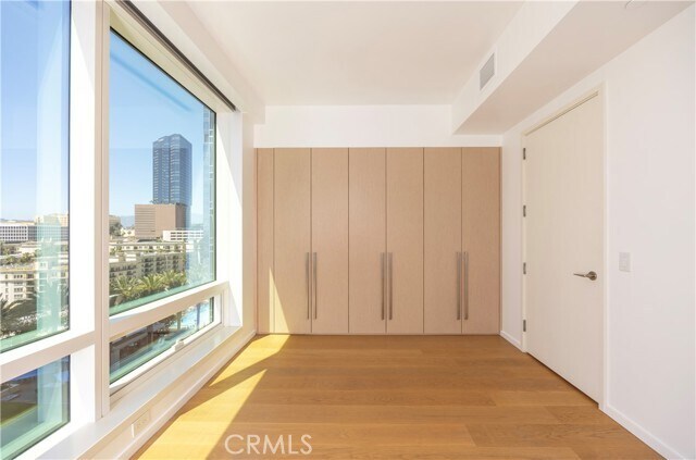 Building Photo - 877 Francisco St