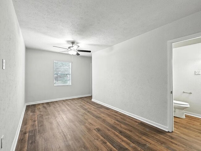 Building Photo - 117 Yorkshire Dr
