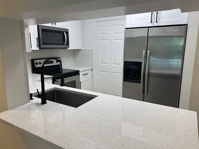 Building Photo - 6394 Emerald Dunes Dr