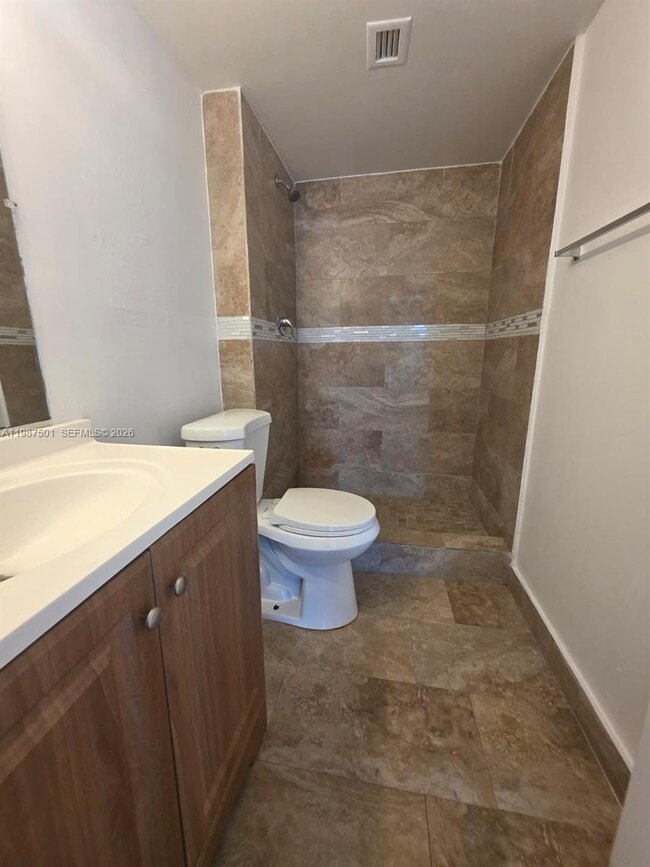 Building Photo - 494 NW 165th St