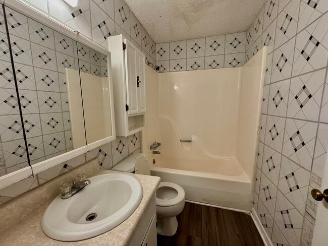 Building Photo - 603 Chestnut Ridge Dr