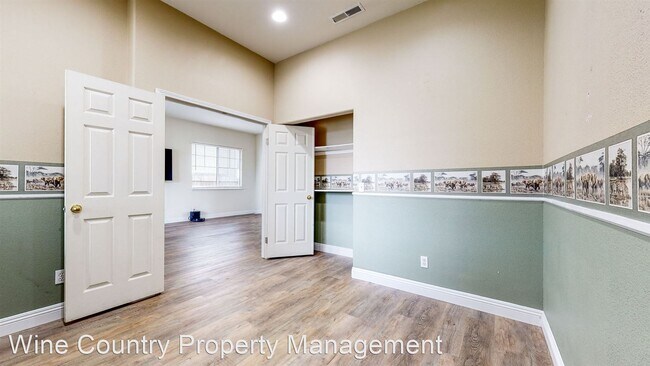 Building Photo - 4 br, 2 bath House - 2018 Lone Star Court
