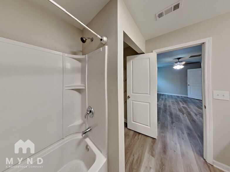 Building Photo - 376 Scotland Dr