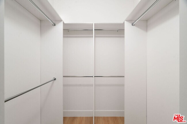 Building Photo - 3909 W Exposition Blvd