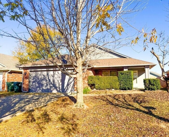 Building Photo - Touring NOW! Short-term Lease Available! B...