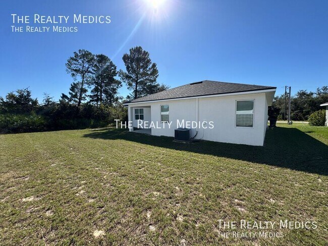 Building Photo - 205 Hibiscus Ln