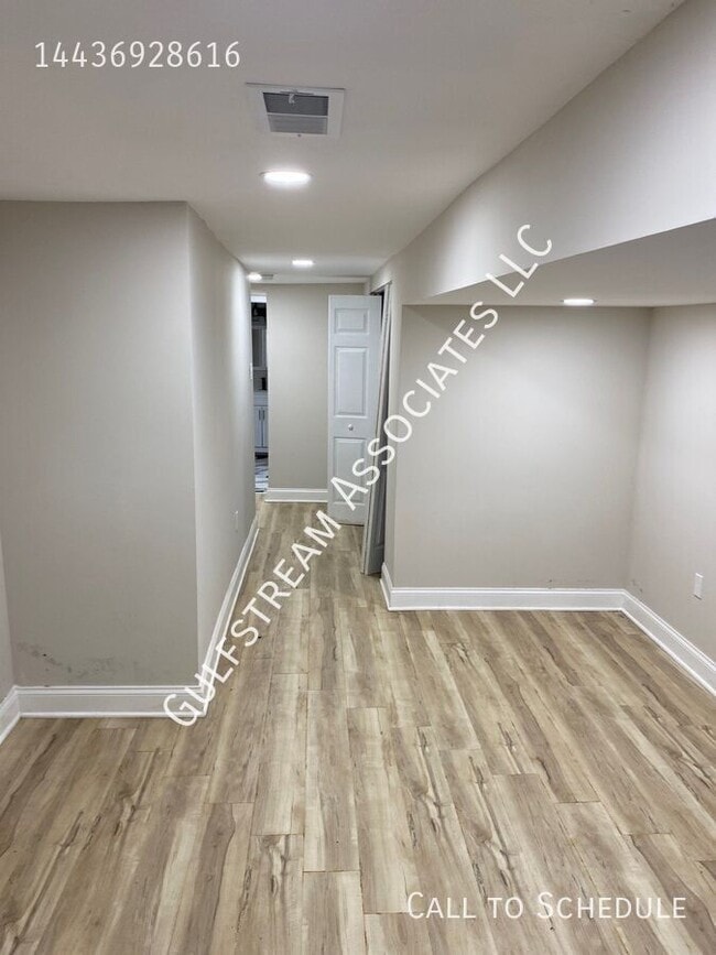 Building Photo - 121 S Broadway-