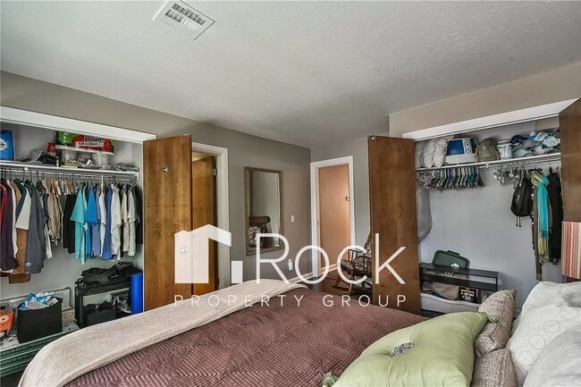 Building Photo - Urban Living in Downtown OKC - 3 Bedrooms/2 Bathrooms with Reserved Covered Parking