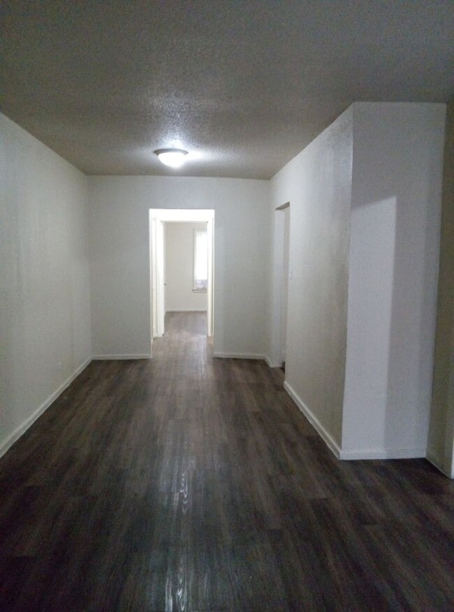 Building Photo - Charming 2-Bedroom Home Near Downtown San Antonio