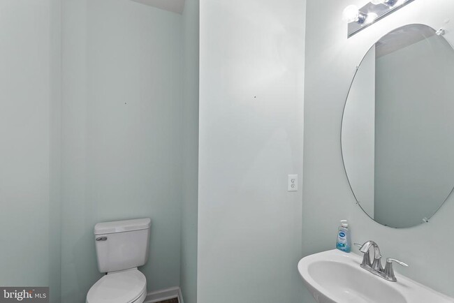 Building Photo - 4904 Olympia Pl