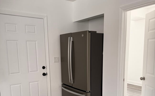 Building Photo - 2101 Gunderson Ave