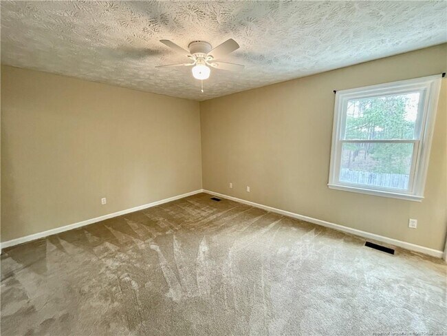 Building Photo - 623 Daharan Dr