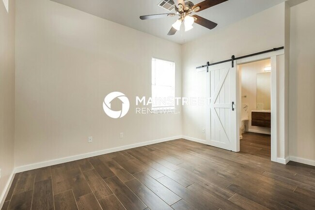 Building Photo - 3 Bedroom Pet-Friendly Home in Oklahoma City, OK with Main Street Renewal