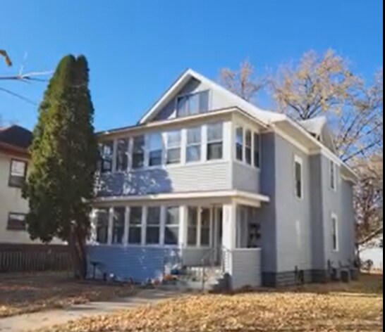 Building Photo - 3240 Pillsbury Ave S