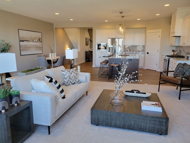 Building Photo - Executive Luxury Rentals