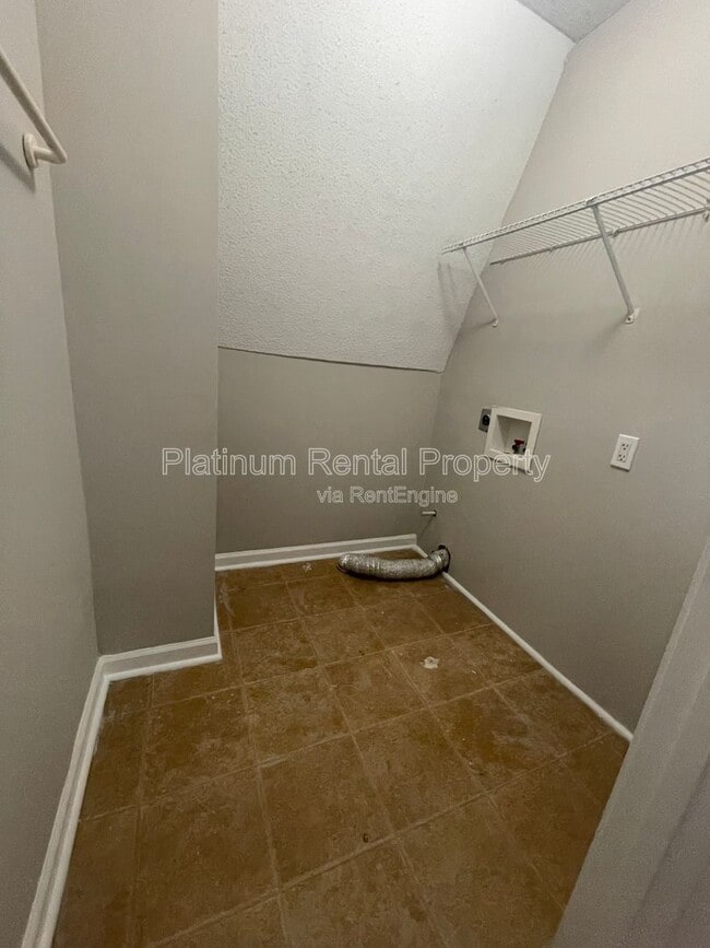 Building Photo - 3607 Waldrop Rd