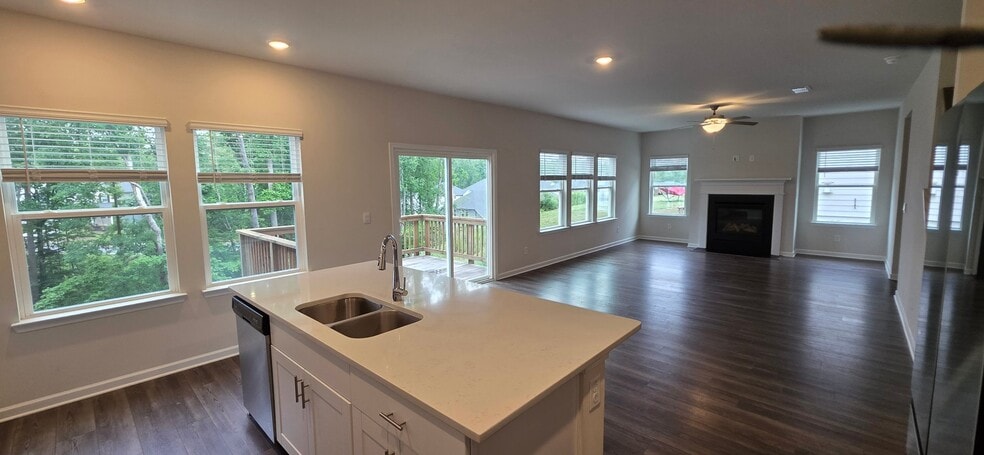 Building Photo - 164 Longleaf St
