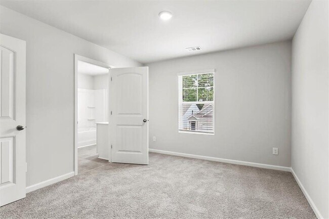 Building Photo - 5133 Tulip Sq