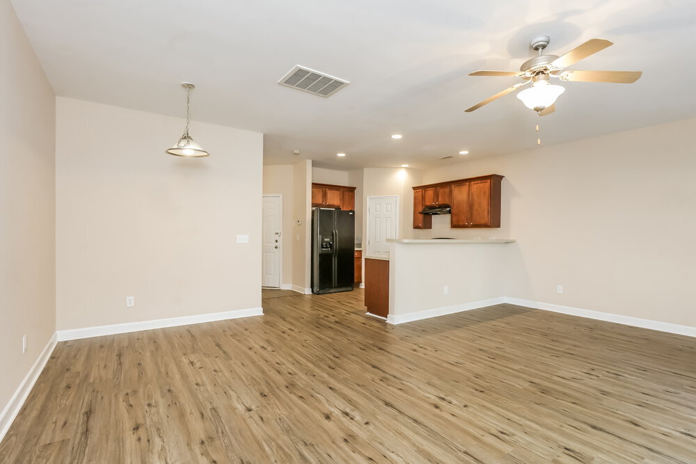Building Photo - 2545 Spring Oaks Way