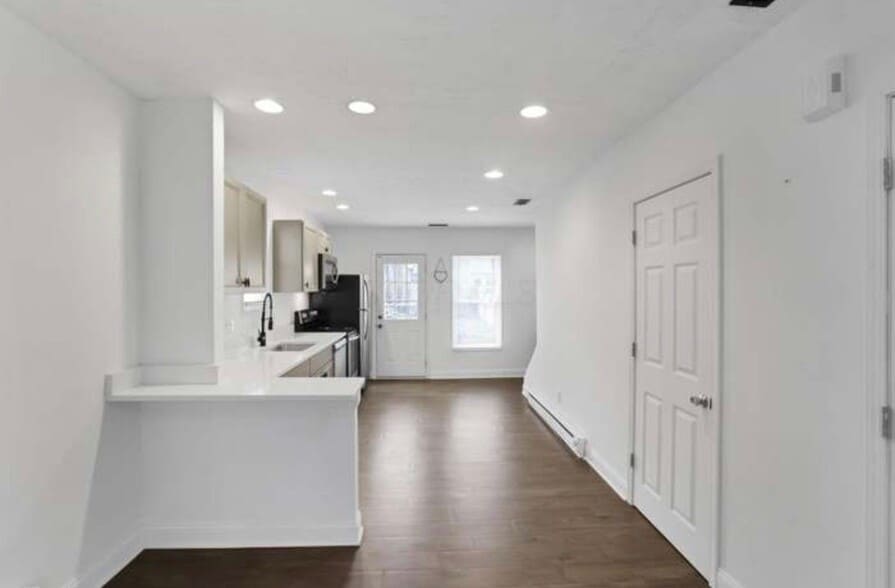 Building Photo - 39 W Ramlow Alley