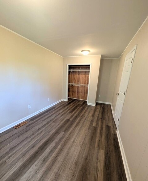 Building Photo - 358 Henson Ln
