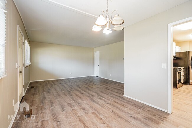 Building Photo - 1327 Marble Dr