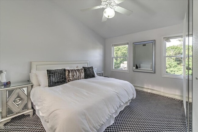 Building Photo - 24 Mt Dr