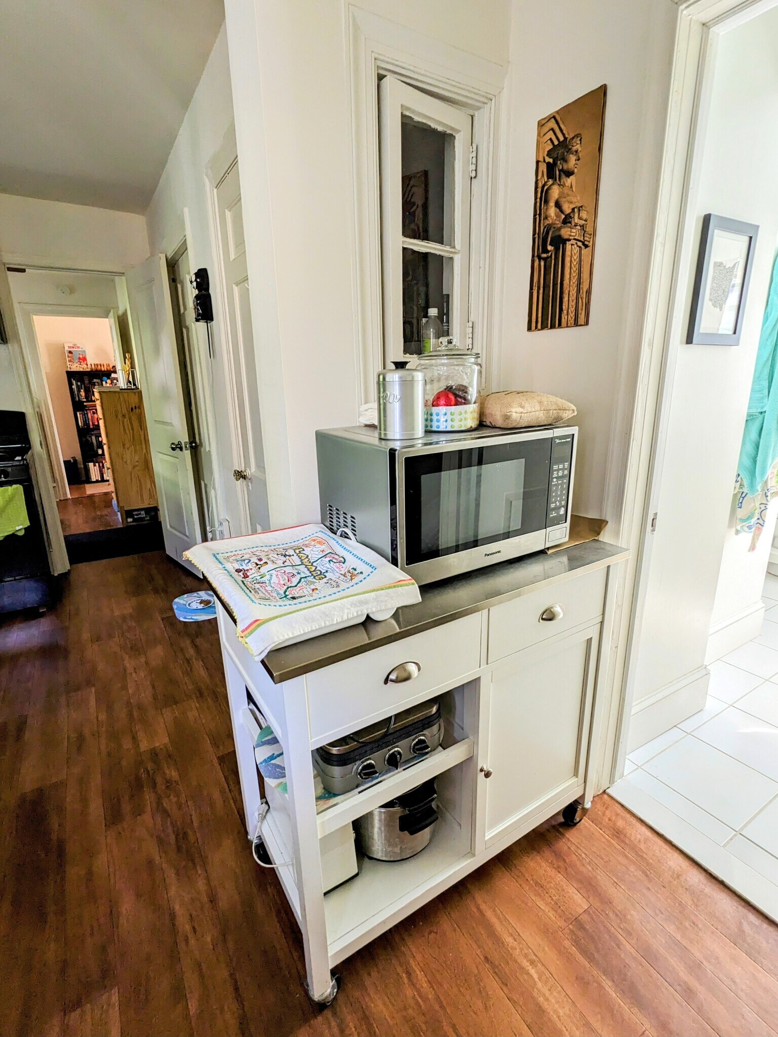 Building Photo - 920 E Railroad Ave