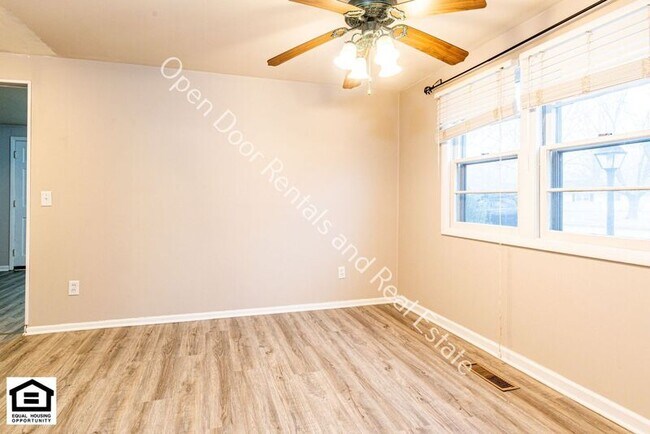 Building Photo - 6305 Salge Dr